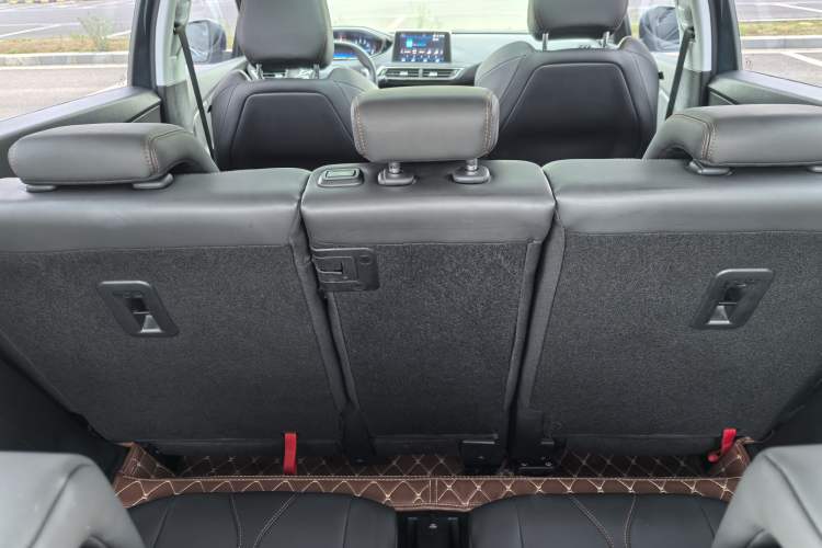 Used Peugeot 5008 2017 380THP 7-Seater Elite Edition Interior 5