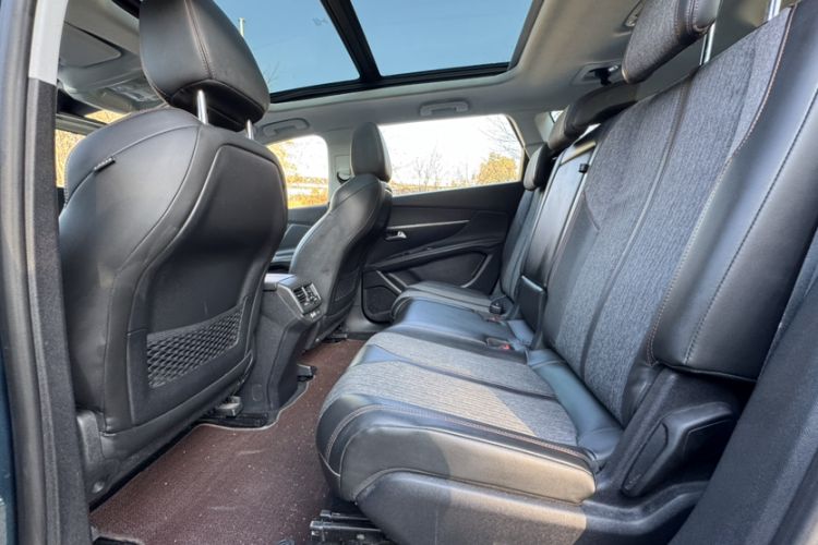 Used Peugeot 5008 2017 380THP 7-Seater Elite Edition Interior 8