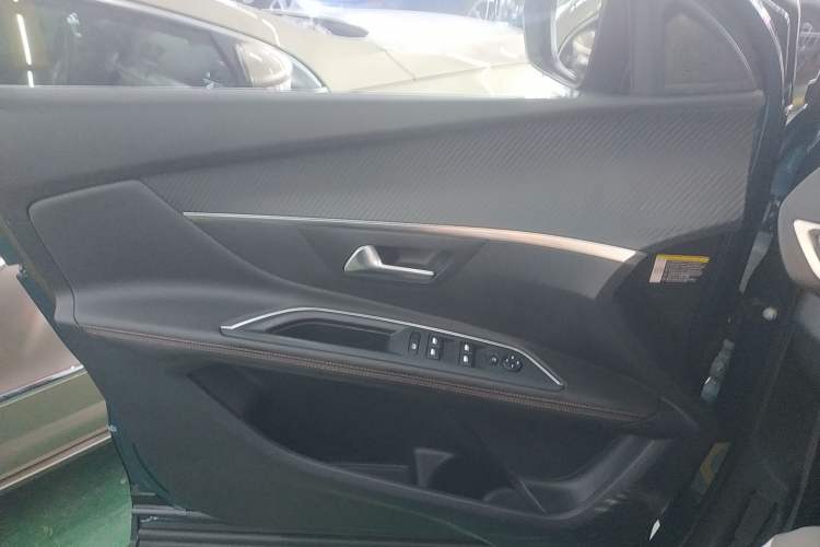 Used Peugeot 5008 2017 380THP 7-Seater Elite Edition Left Front Door Interior