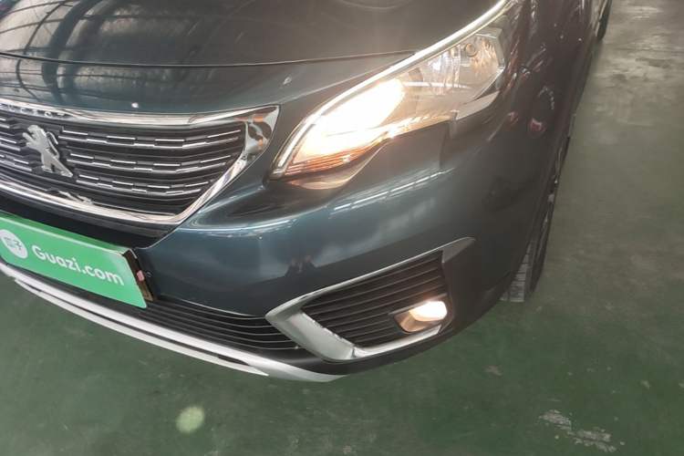 Used Peugeot 5008 2017 380THP 7-Seater Elite Edition Left Front Headlight