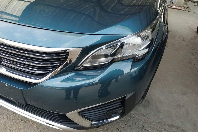 Used Peugeot 5008 2017 380THP 7-Seater Luxury Edition Left Front Headlight