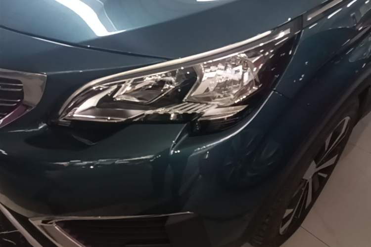 Used Peugeot 5008 2017 380THP 7-Seater Luxury Edition Left Front Headlight