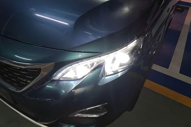 Used Peugeot 5008 2017 380THP 7-Seater Luxury GT Edition Left Front Headlight