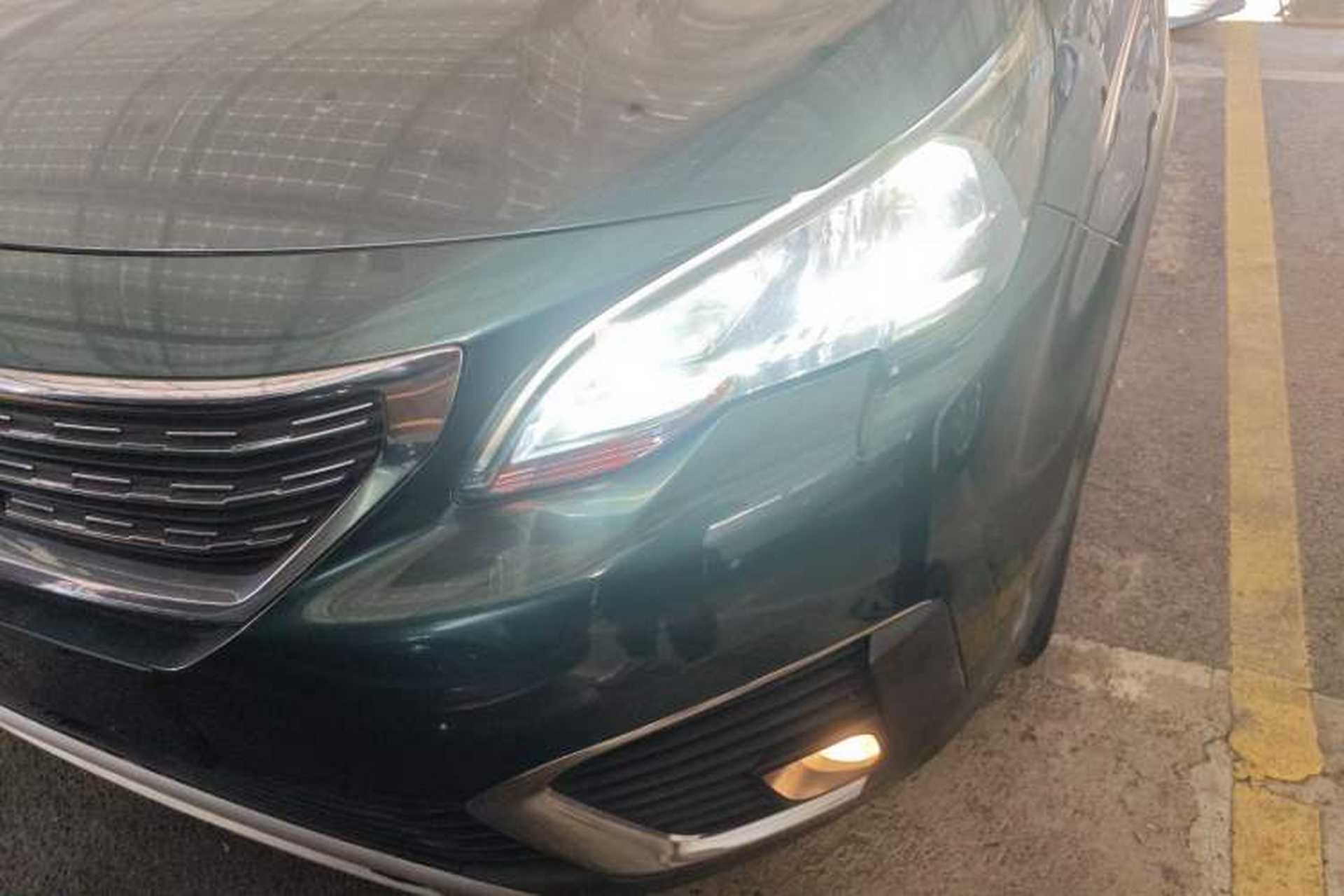 Used Peugeot 5008 2017 350THP 7-Seater Elite Edition Left Front Headlight