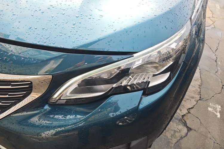 Used Peugeot 5008 2017 380THP 7-Seater Elite Edition Left Front Headlight