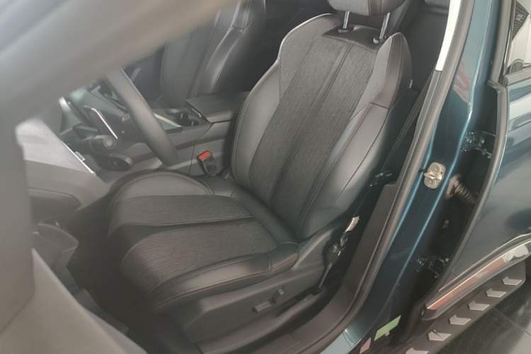 Used Peugeot 5008 2017 380THP 7-Seater Boundary-Free Edition Left Front Seat