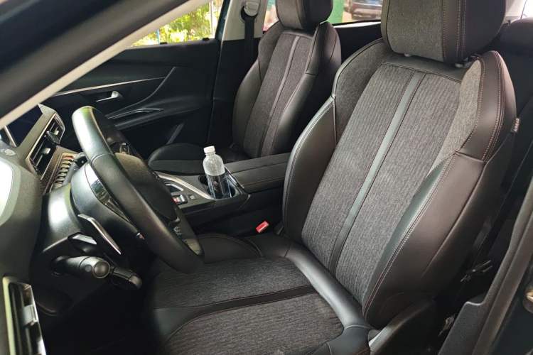 Used Peugeot 5008 2017 350THP 7-Seater Elite Edition Left Front Seat