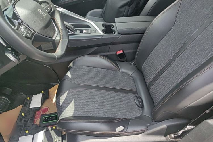 Used Peugeot 5008 2017 380THP 7-Seater Elite Edition Left Front Seat