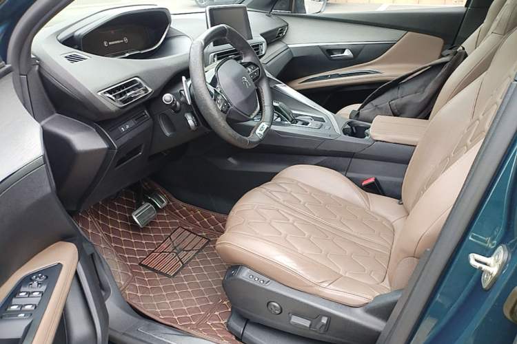 Used Peugeot 5008 2017 380THP 7-Seater Luxury GT Edition Left Front Seat