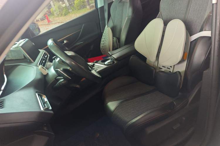 Used Peugeot 5008 2017 350THP 7-Seater Elite Edition Left Front Seat