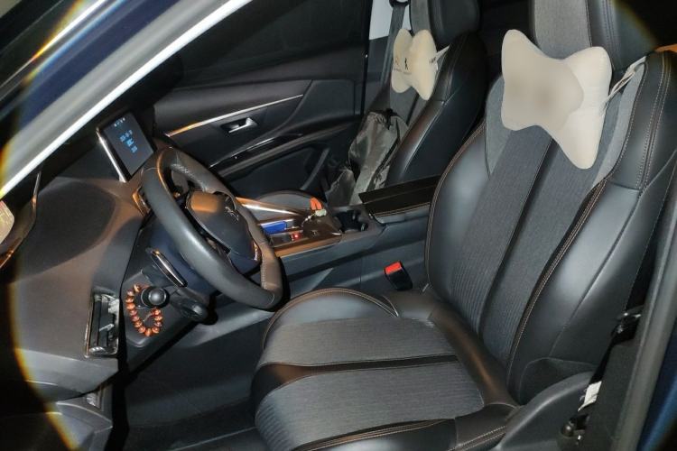Used Peugeot 5008 2017 380THP 7-Seater Elite Edition Left Front Seat