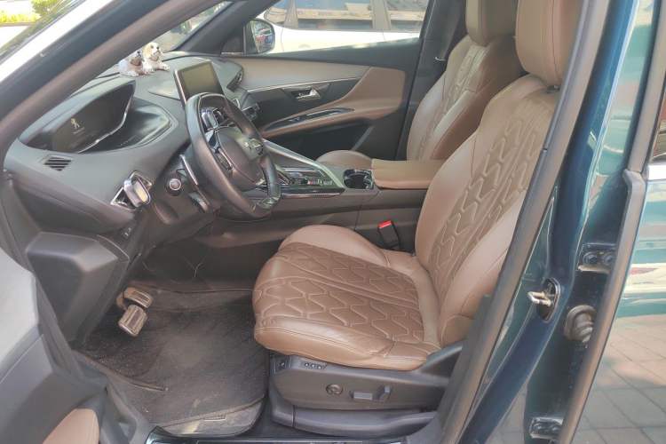Used Peugeot 5008 2017 380THP 7-Seater Luxury GT Edition Left Front Seat