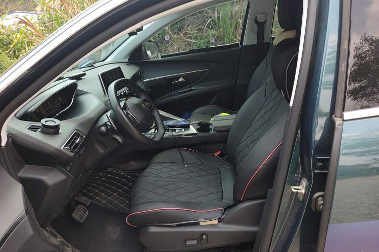 Used Peugeot 5008 2017 350THP 7-Seater Elite Edition Left Front Seat
