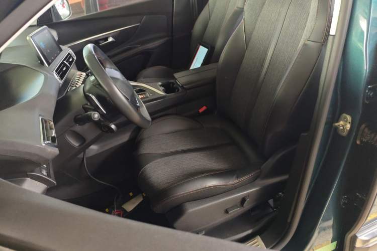 Used Peugeot 5008 2017 350THP 7-Seater Elite Edition Left Front Seat
