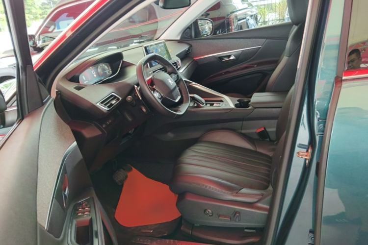 Used Peugeot 5008 2017 380THP 7-Seater Luxury Edition Left Front Seat
