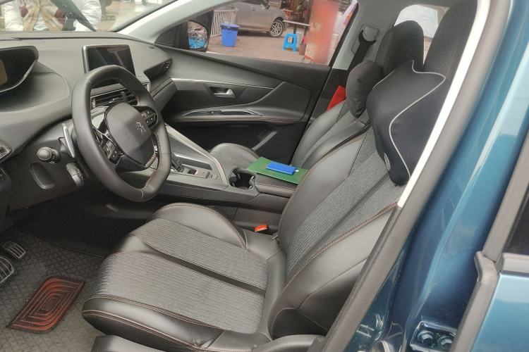 Used Peugeot 5008 2017 350THP 7-Seater Elite Edition Left Front Seat