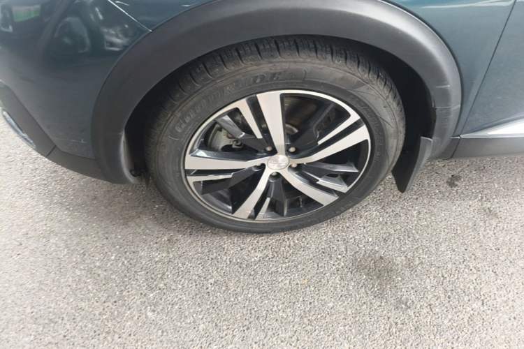 Used Peugeot 5008 2017 380THP 5-Seater Elite Edition Left Front Wheel Hub