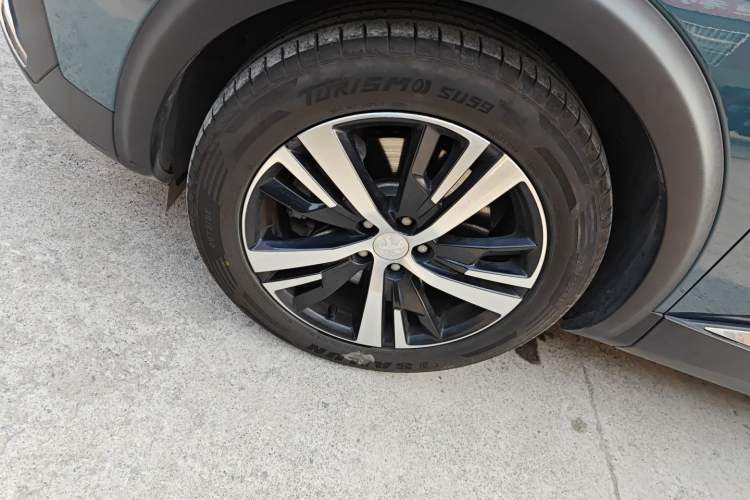 Used Peugeot 5008 2017 380THP 7-Seater Elite Edition Left Front Wheel Hub