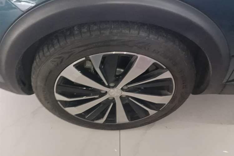 Used Peugeot 5008 2017 380THP 7-Seater Luxury Edition Left Front Wheel Hub