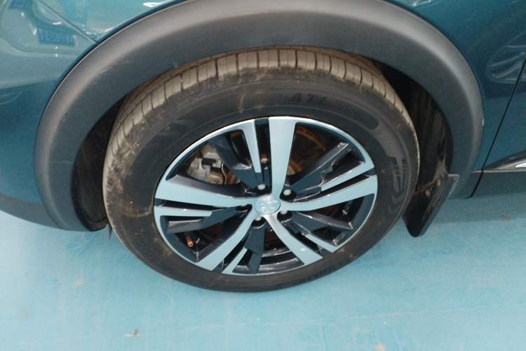 Used Peugeot 5008 2017 380THP 7-Seater Elite Edition Left Front Wheel Hub
