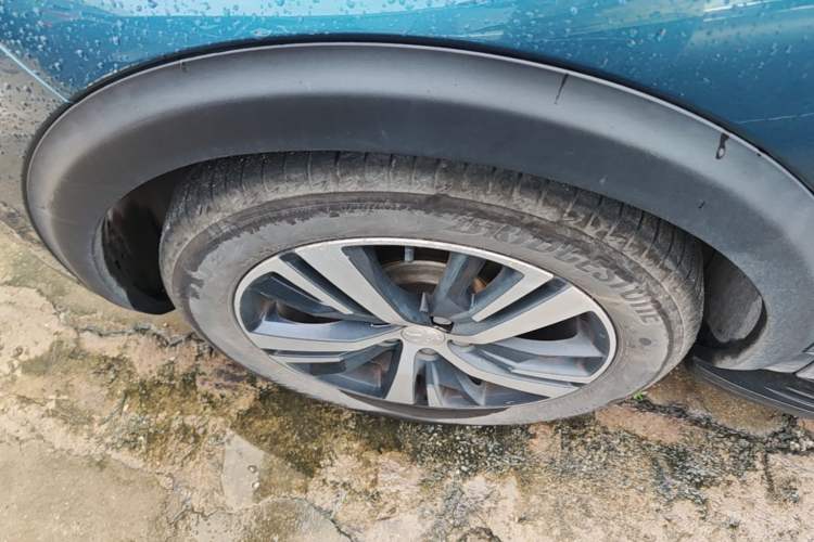Used Peugeot 5008 2017 380THP 7-Seater Elite Edition Left Front Wheel Hub