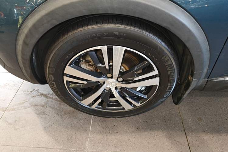 Used Peugeot 5008 2017 380THP 7-Seater Elite Edition Left Front Wheel Hub