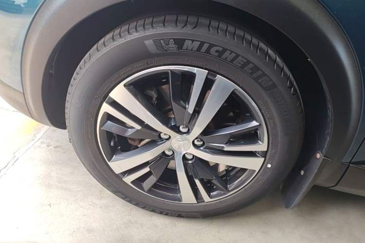 Used Peugeot 5008 2017 380THP 5-Seater Elite Edition Left Front Wheel Hub