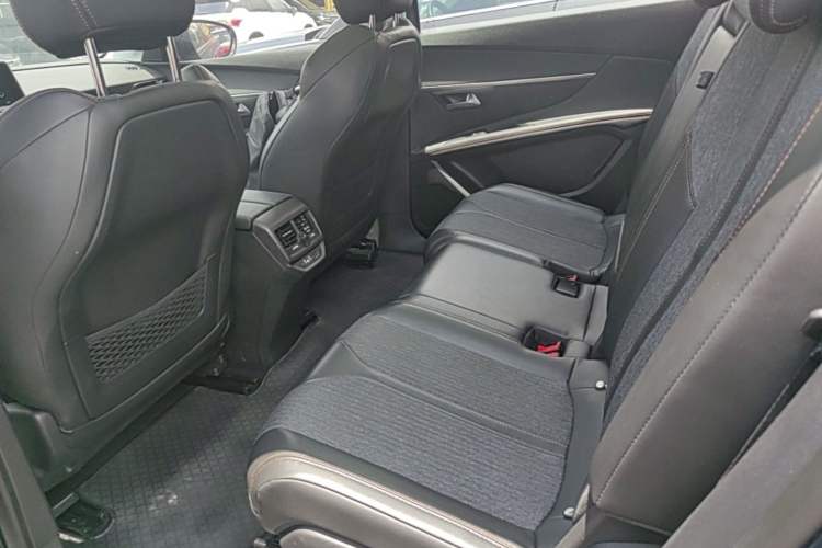 Used Peugeot 5008 2017 380THP 7-Seater Elite Edition Left Rear Seat