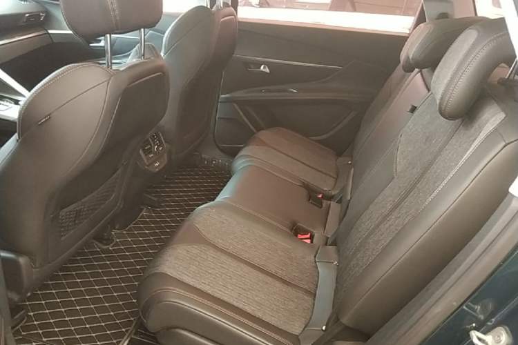 Used Peugeot 5008 2017 380THP 7-Seater Elite Edition Left Rear Seat