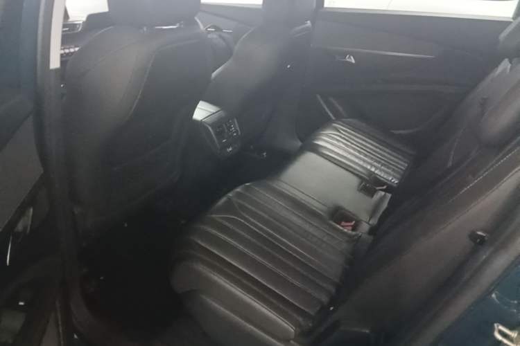 Used Peugeot 5008 2017 380THP 7-Seater Luxury Edition Left Rear Seat