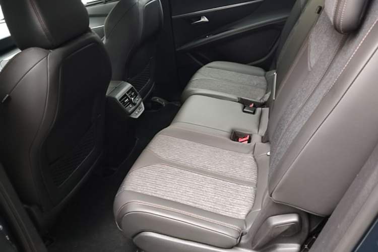 Used Peugeot 5008 2017 350THP 7-Seater Elite Edition Left Rear Seat