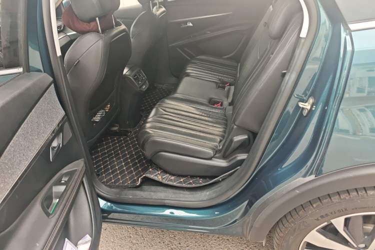 Used Peugeot 5008 2017 380THP 7-Seater Luxury Edition Left Rear Seat