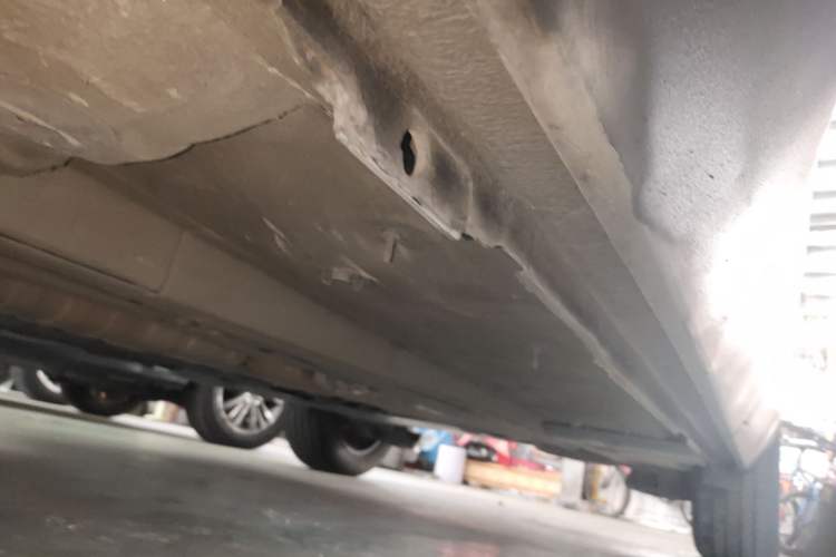 Used Peugeot 5008 2017 380THP 7-Seater Elite Edition Left Side Sill
