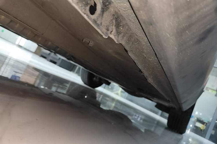Used Peugeot 5008 2017 380THP 5-Seater Elite Edition Left Side Sill