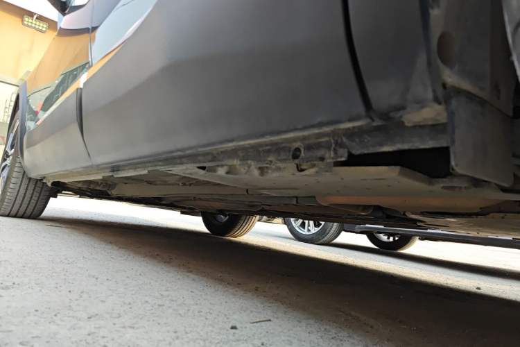 Used Peugeot 5008 2017 380THP 7-Seater Elite Edition Left Side Sill
