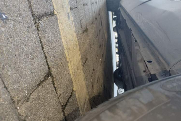 Used Peugeot 5008 2017 380THP 7-Seater Elite Edition Left Side Sill
