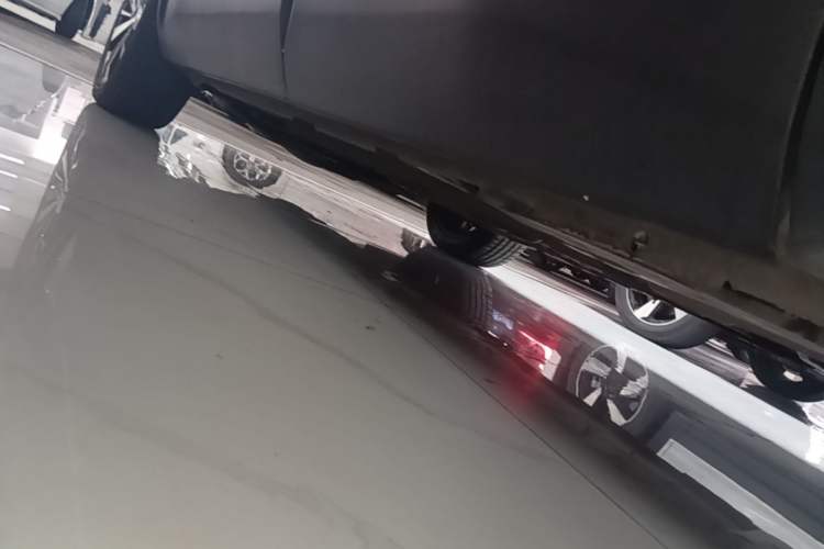 Used Peugeot 5008 2017 380THP 7-Seater Luxury Edition Left Side Sill