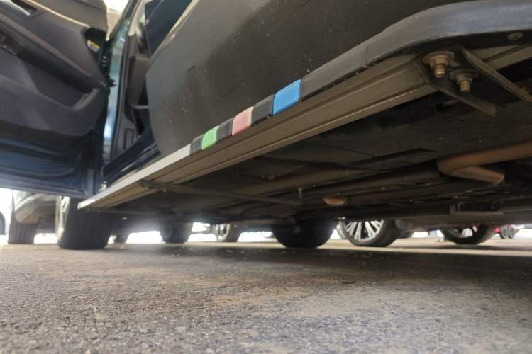 Used Peugeot 5008 2017 350THP 7-Seater Elite Edition Left Side Sill