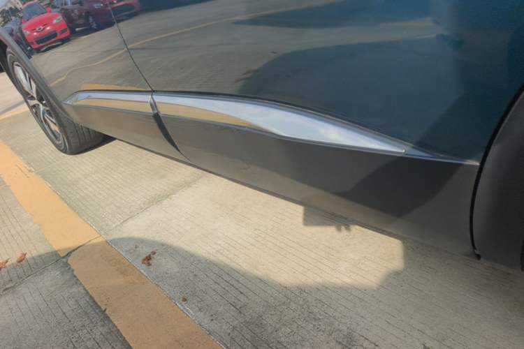 Used Peugeot 5008 2017 380THP 7-Seater Elite Edition Left Side Sill
