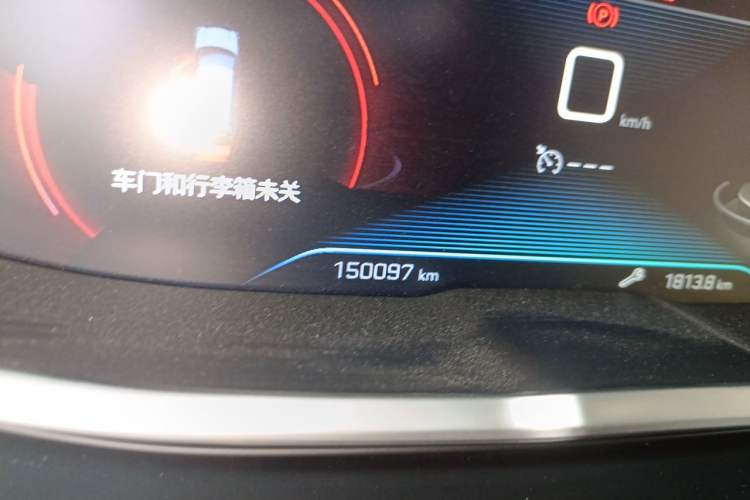 Used Peugeot 5008 2017 350THP 7-Seater Elite Edition Odometer Close Up