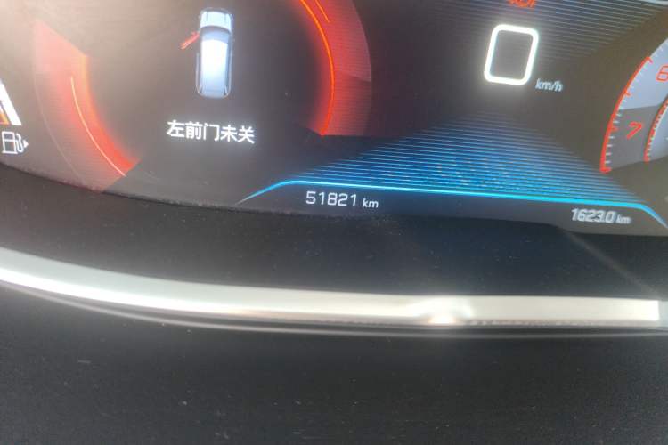 Used Peugeot 5008 2017 350THP 7-Seater Elite Edition Odometer Close Up