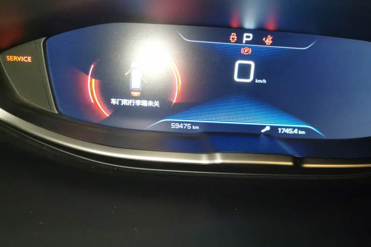 Used Peugeot 5008 2017 380THP 7-Seater Elite Edition Odometer Close Up