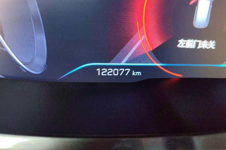 Used Peugeot 5008 2017 380THP 7-Seater Luxury GT Edition Odometer Close Up