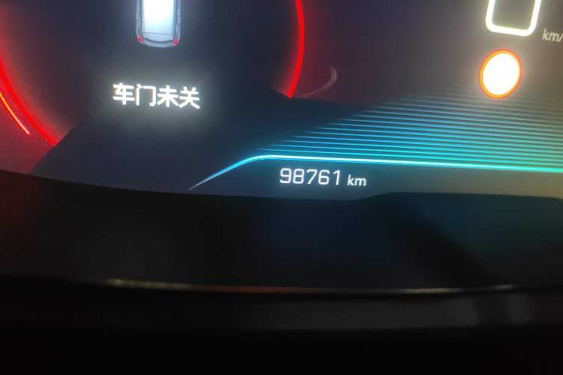 Used Peugeot 5008 2017 380THP 7-Seater Luxury Edition Odometer Close Up