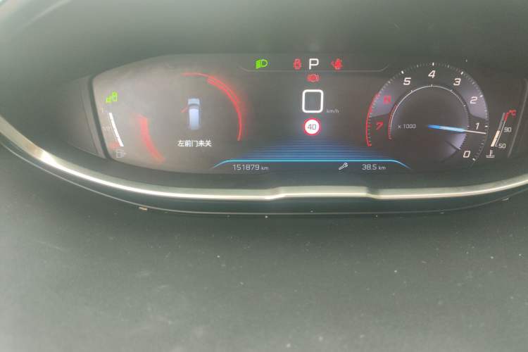 Used Peugeot 5008 2017 380THP 7-Seater Luxury Edition Odometer Close Up