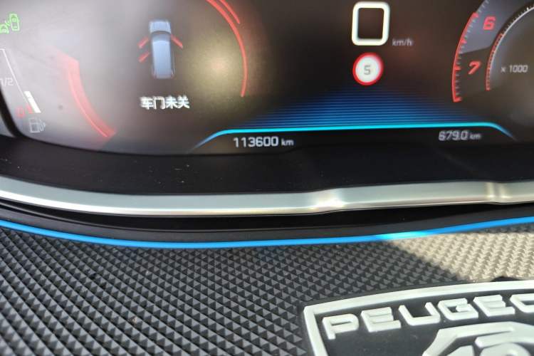 Used Peugeot 5008 2017 380THP 7-Seater Luxury Edition Odometer Close Up