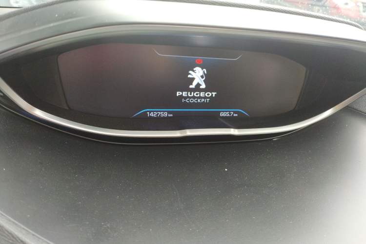 Used Peugeot 5008 2017 350THP 7-Seater Elite Edition Odometer Close Up