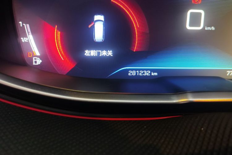 Used Peugeot 5008 2017 380THP 7-Seater Elite Edition Odometer Close Up