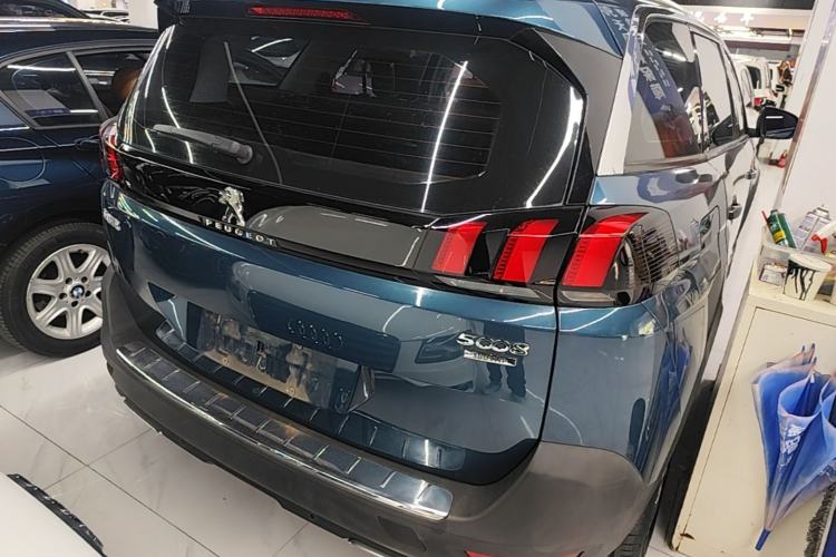 Used Peugeot 5008 2017 380THP 5-Seater Elite Edition Rear Right 45 Deg