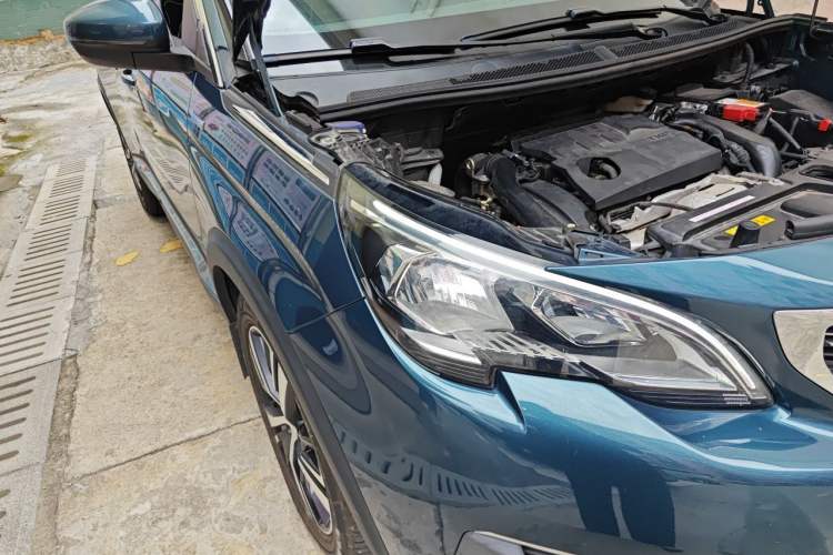 Used Peugeot 5008 2017 380THP 7-Seater Elite Edition Right Front Headlight